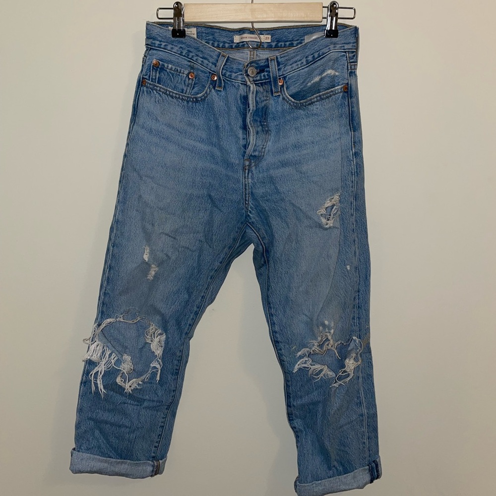 Levi’s Wedgie Straight - great condition - 27”